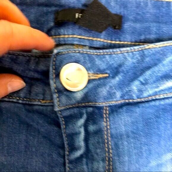 Amazingly Unique Forever 21 Shorts - Picture 4 of 11